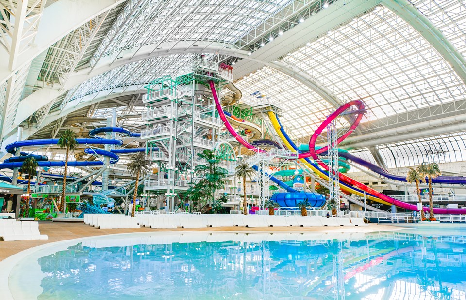 8. West Edmonton Mall, Edmonton. The largest mall in North America and one of the largest in the world which has many options