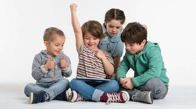 Dans ce contexte : les enfants et le numérique
