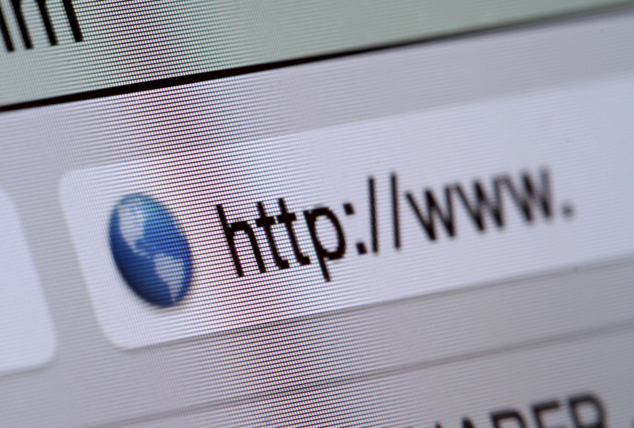 HTTP:Protocolo de transferencia de hipertexto es el protocolo de comunicación que permite las transferencias de información a