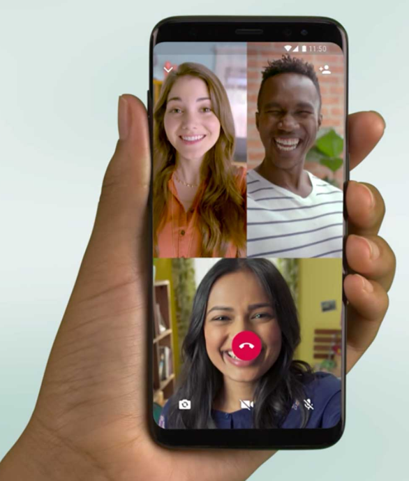 El teléfono cuenta con redes sociales que nos brinda la oportunidad de conocer a gente nueva por todo el mundo, como también 