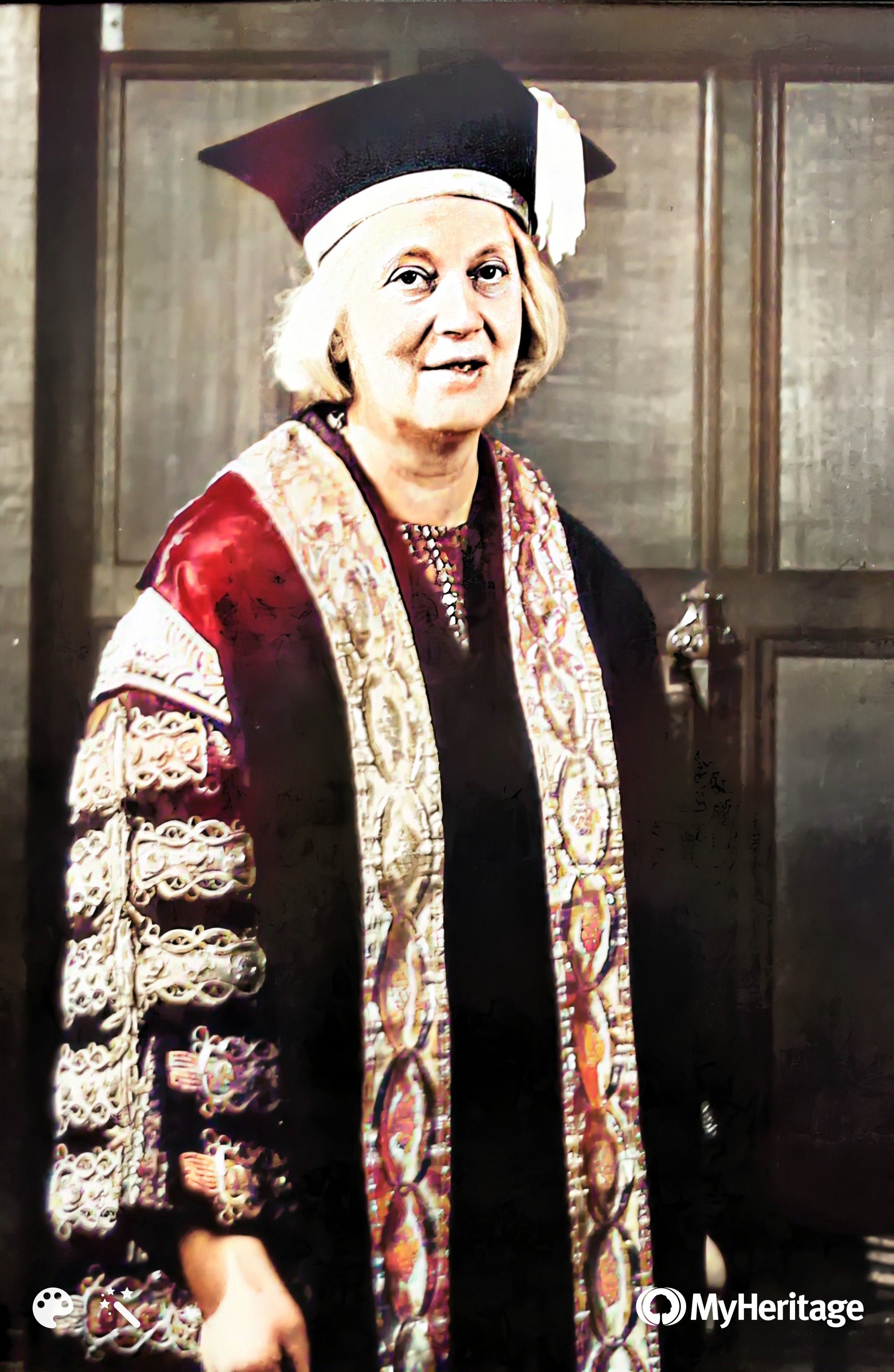 DOROTHY HODGKIN 
Toth Timea