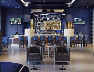 LOBBY LOUNGE, cocktails, light menu
