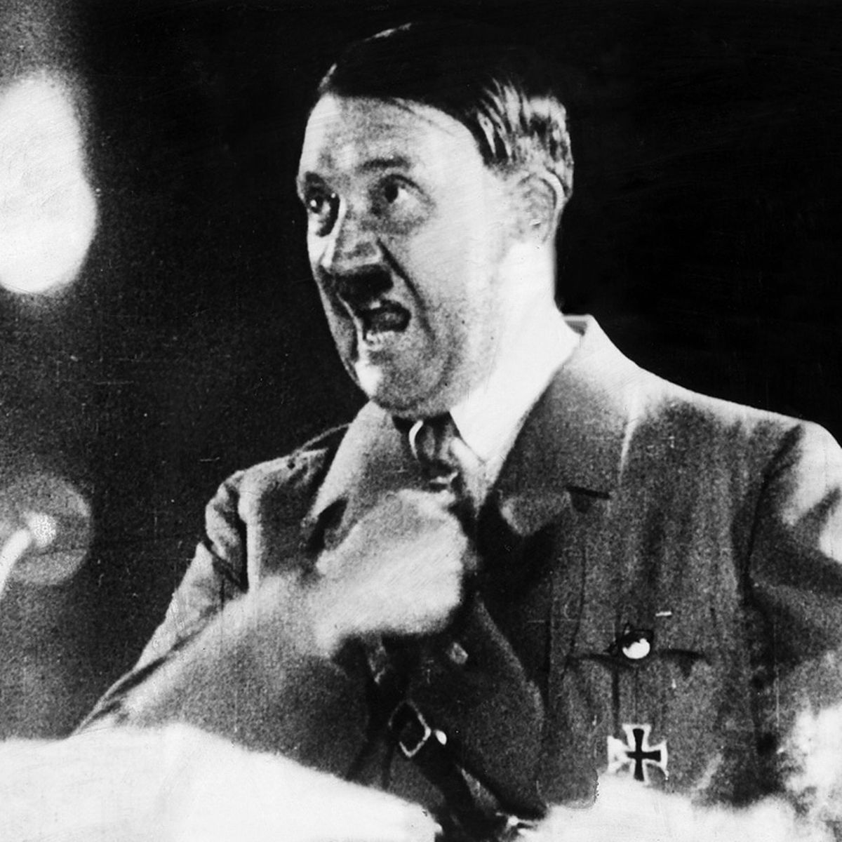 Hitler's power over others and hatred of minority ideas. In the film, unfair laws are put into place, sexism is promoted,
and