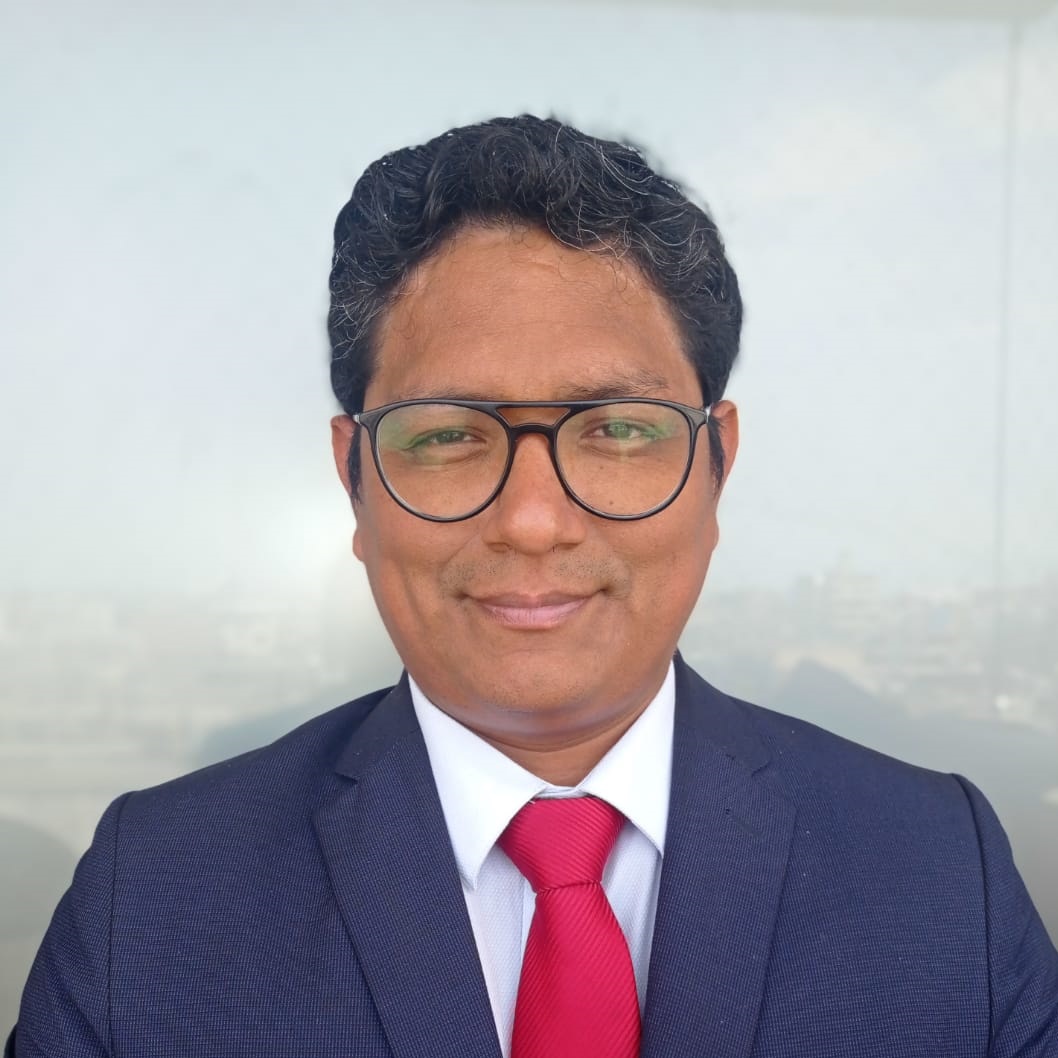 Iván Gómez Torres
Abogado por la UNMSM