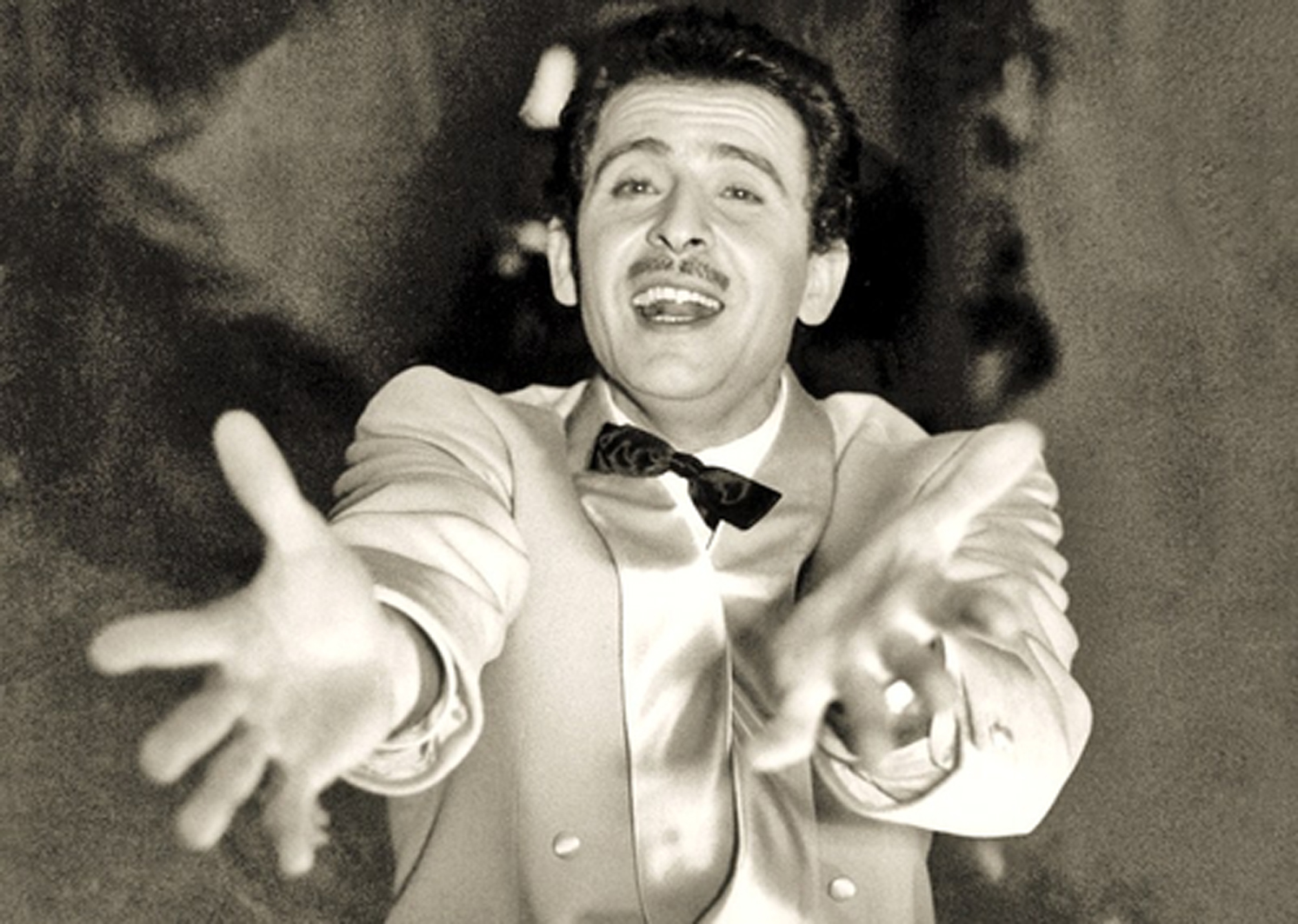 La musica leggera italiana grazie alla sua orecchiabilità uscì dai confini nazionali,nel 1958 nel Blu dipinto di blu,scritta 