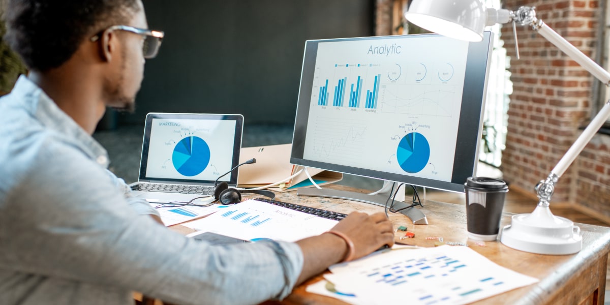 -Senior marketing analytics director