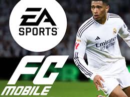 June: I got addicted to a video game
called FC Mobile, and it's still my
favourite video game to this day!