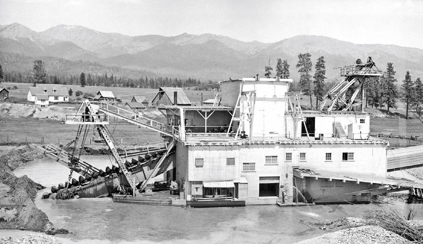 Dredging in the Sumpter Valley