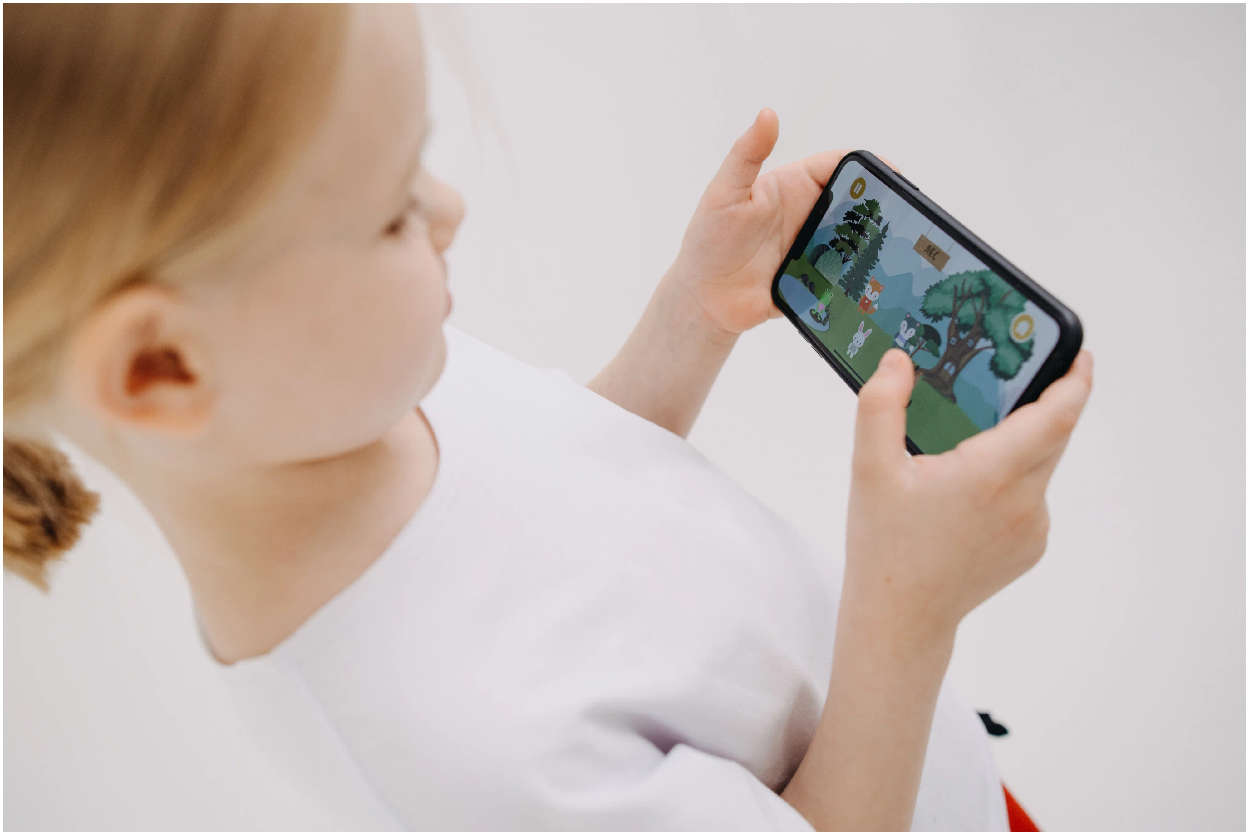 Использование технологии BYOD порождает риск того, что ученик отвлечется от урока, будет использовать устройство не для учебн