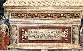 L'iscrizione in latino riporta: «HIC QUEM SUBLIMEM IN EQUO PICTUM CERNIS NICOLAUS TOLENTINAS EST INCLITUS DUX FLORENTINI EXER