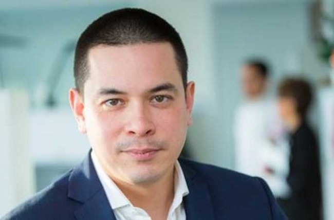 Aymeril Hoang, Spécialiste des nouvelles technologies