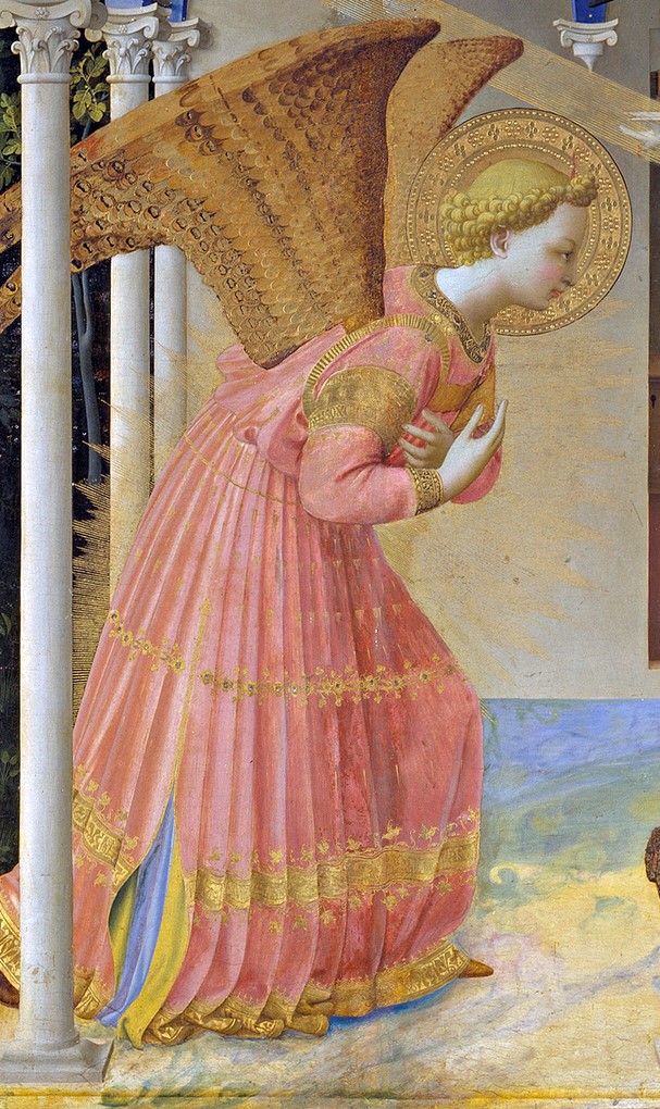 l'ANGELO DALLE ALI DORATE si inchina con le mani giunte verso Maria, in segno di rispetto