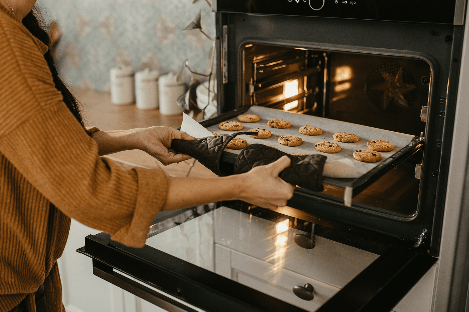 Bake cookies